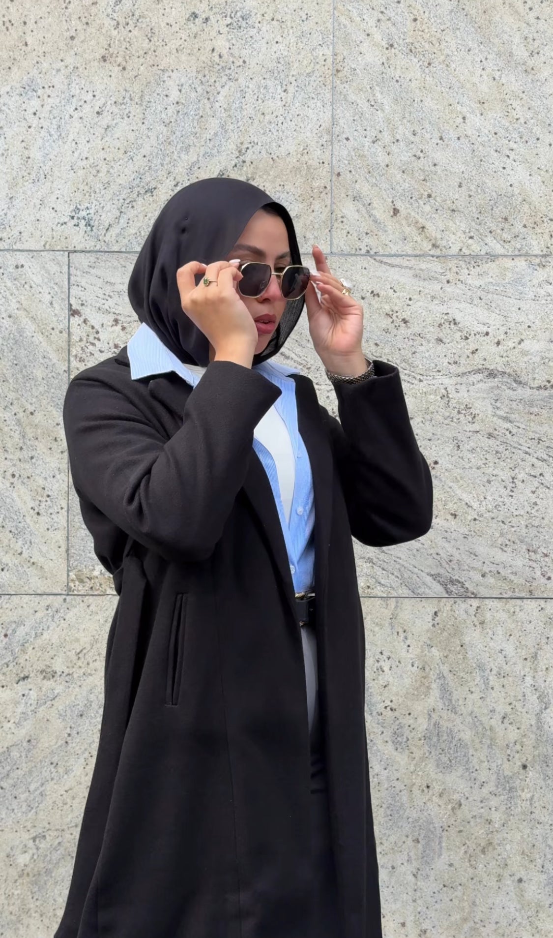 Cozy Minimal Wool Coat - Black