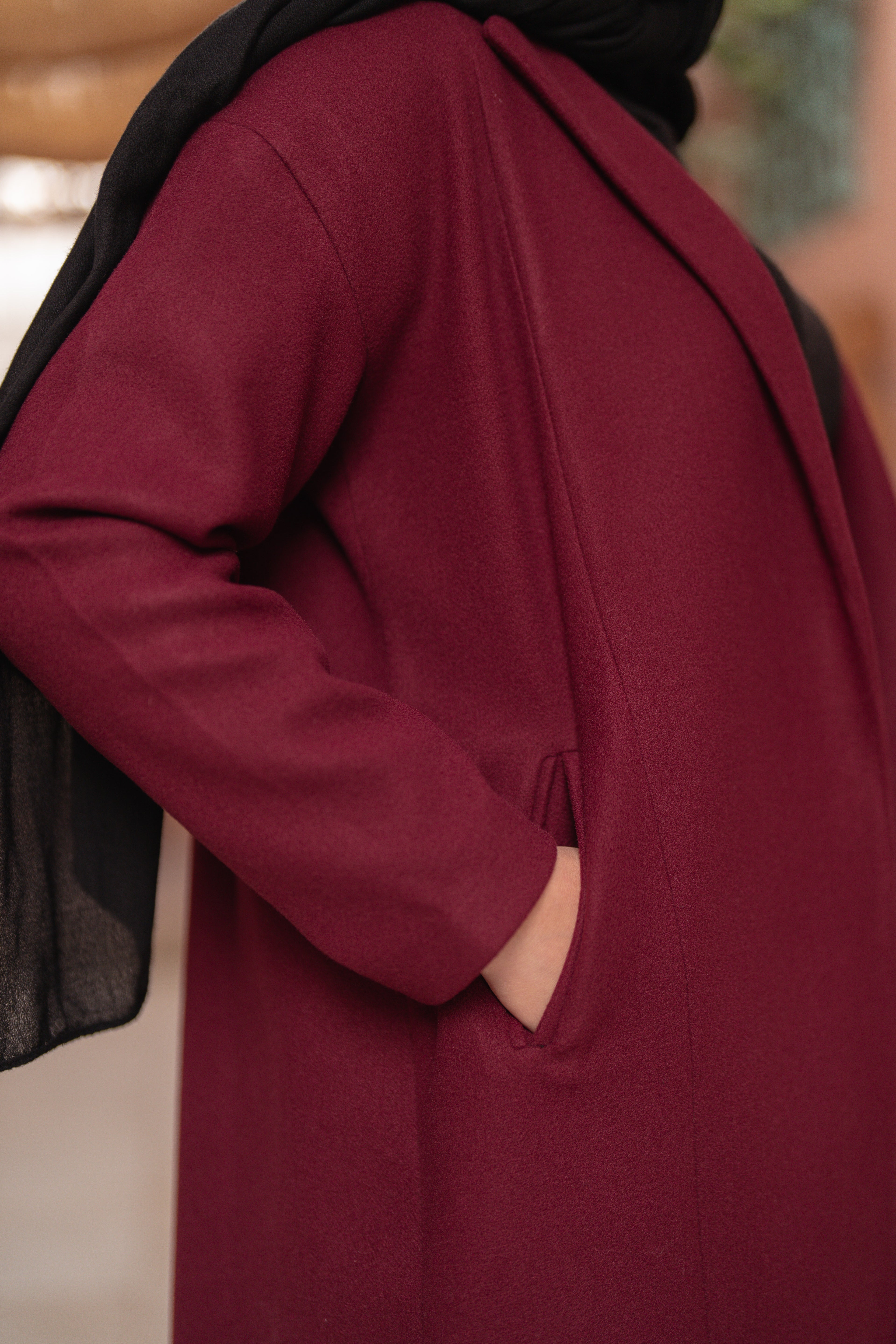 Cozy Minimal Wool Coat - Burgundy