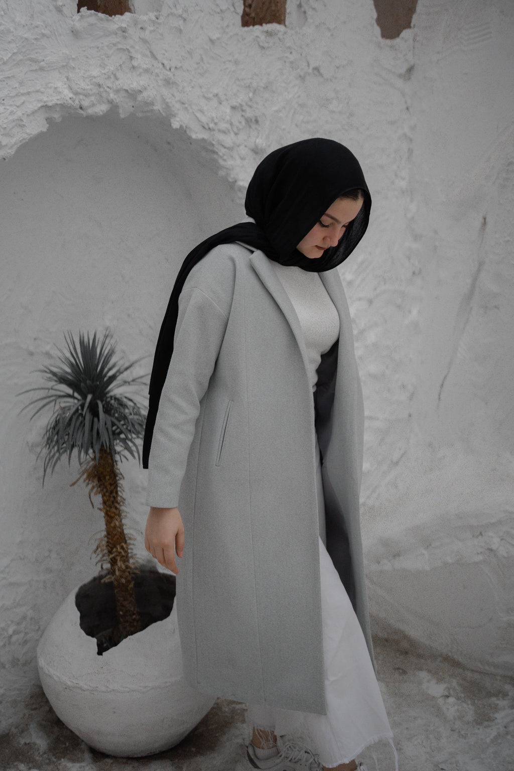 Cozy Minimal Wool Coat - Light Gray
